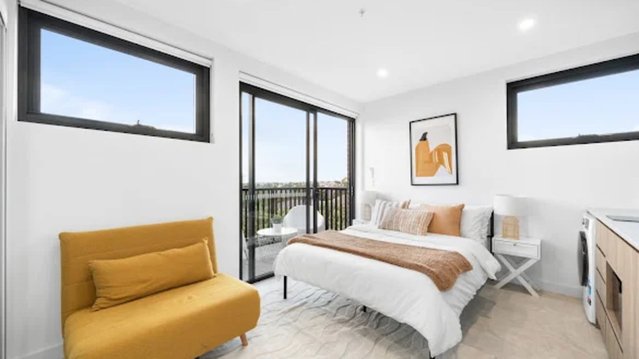 Room studio flat for rent