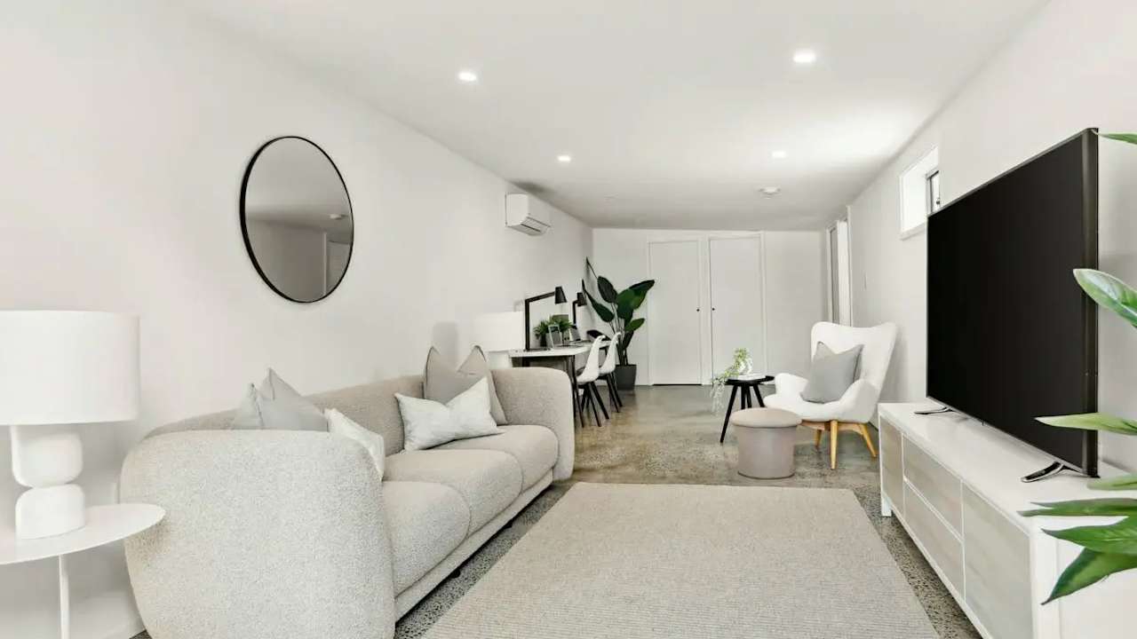 Unfurnished room granny flat for rent