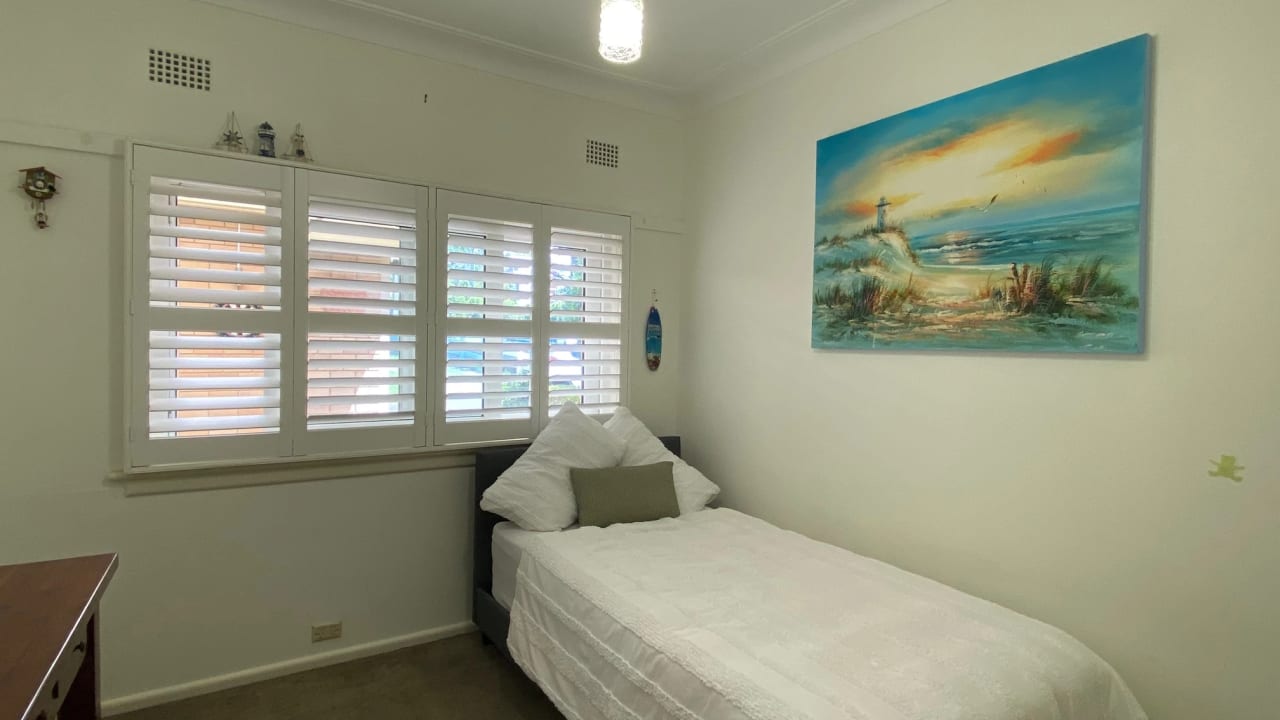 Furnished room in a share house