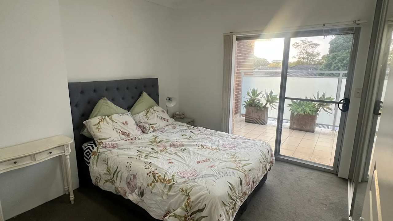 Furnished room in a flatshare