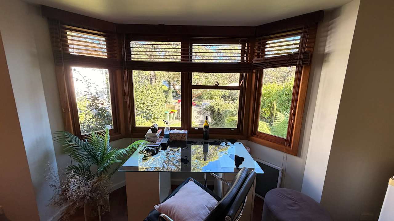Room in a share house