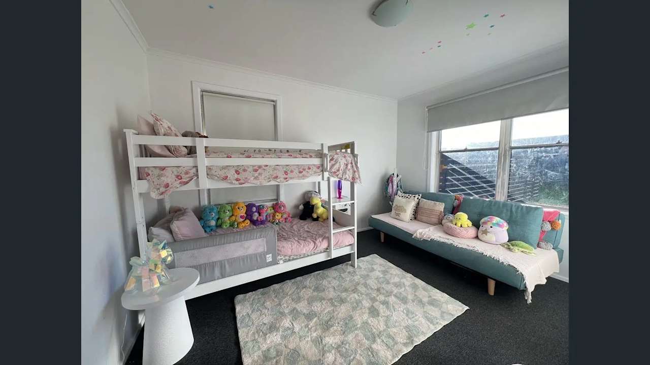 Whole property with 3 rooms for rent