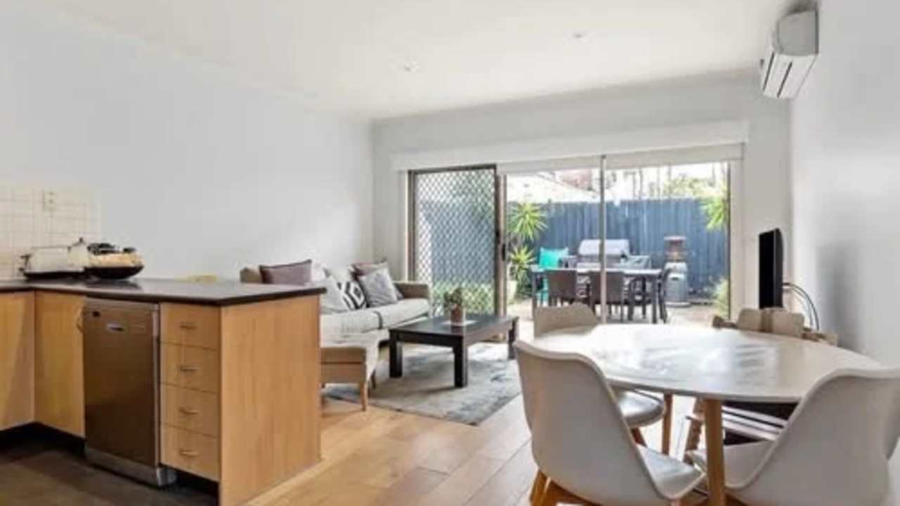 Unfurnished room in a share house