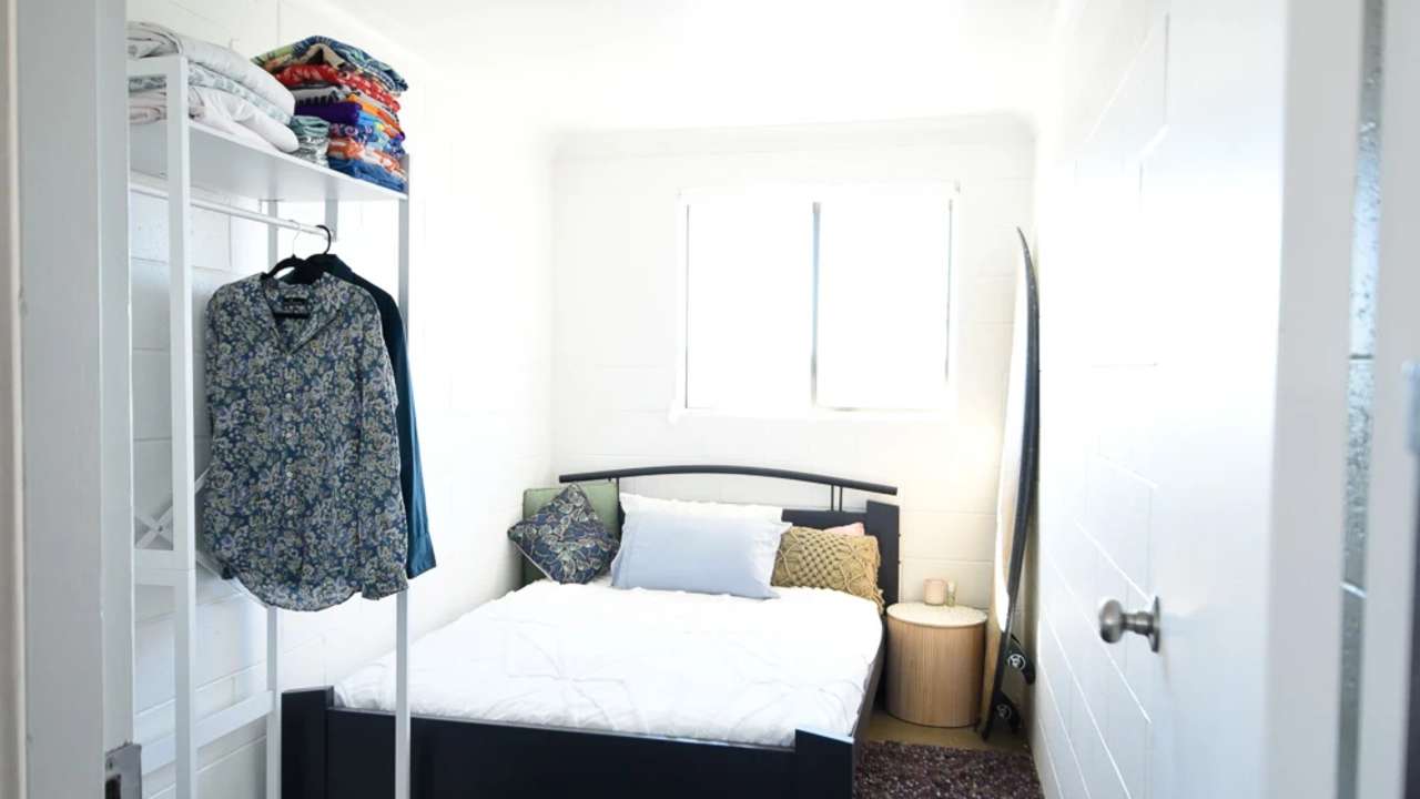 Furnished room in a flatshare