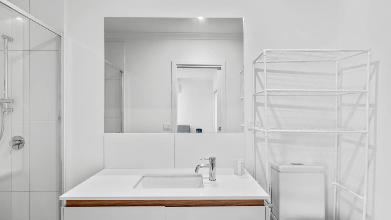 Unfurnished room with own bathroom