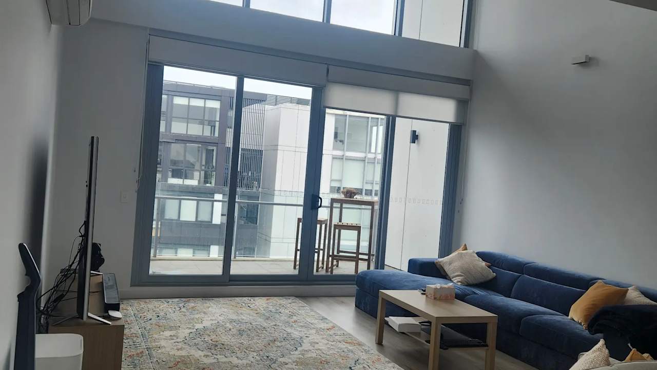 Unfurnished room in a flatshare