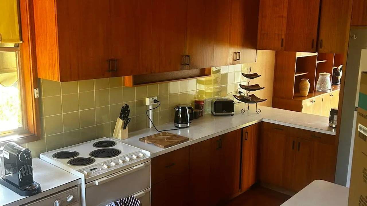 Unfurnished room with own bathroom