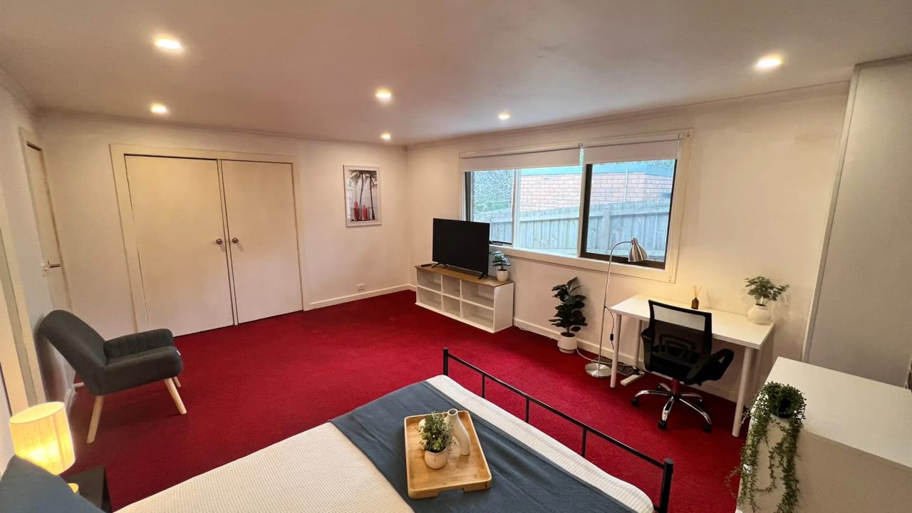Furnished room in a share house