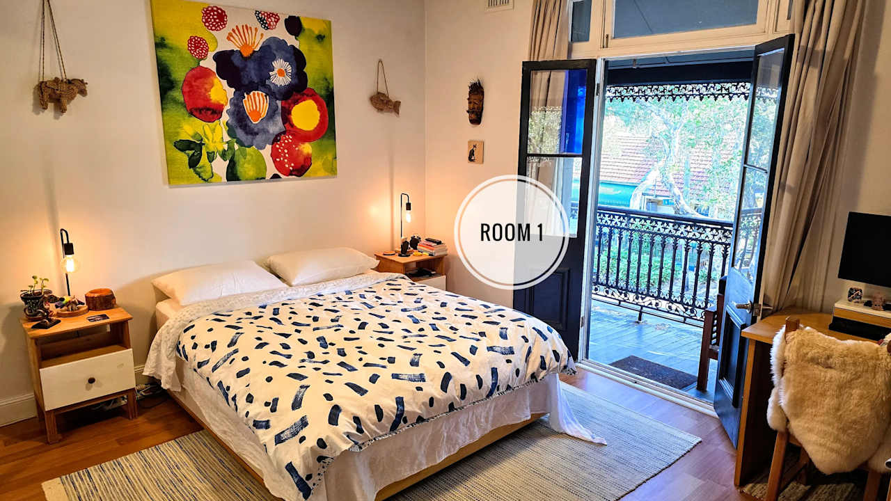Furnished room in a share house