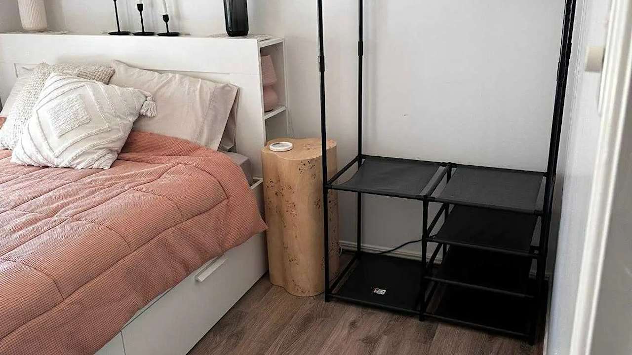 Room in a share house