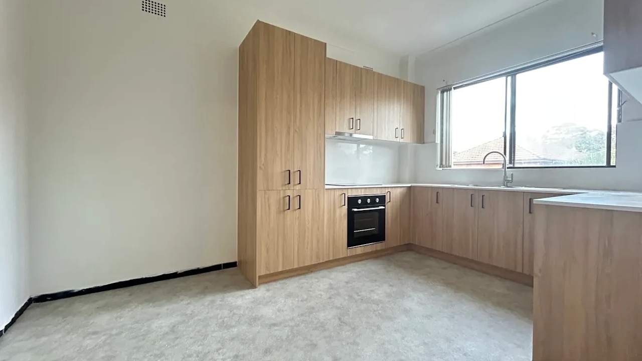 Unfurnished room in a share house