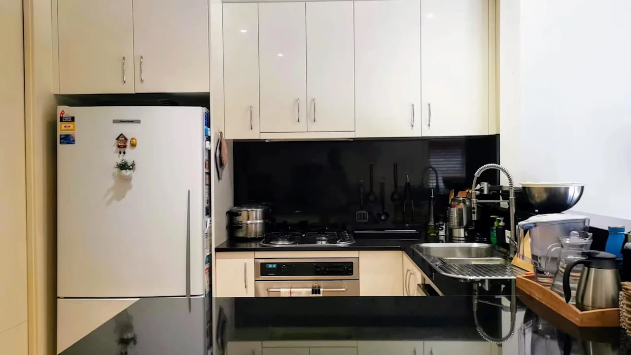 Furnished room in a flatshare