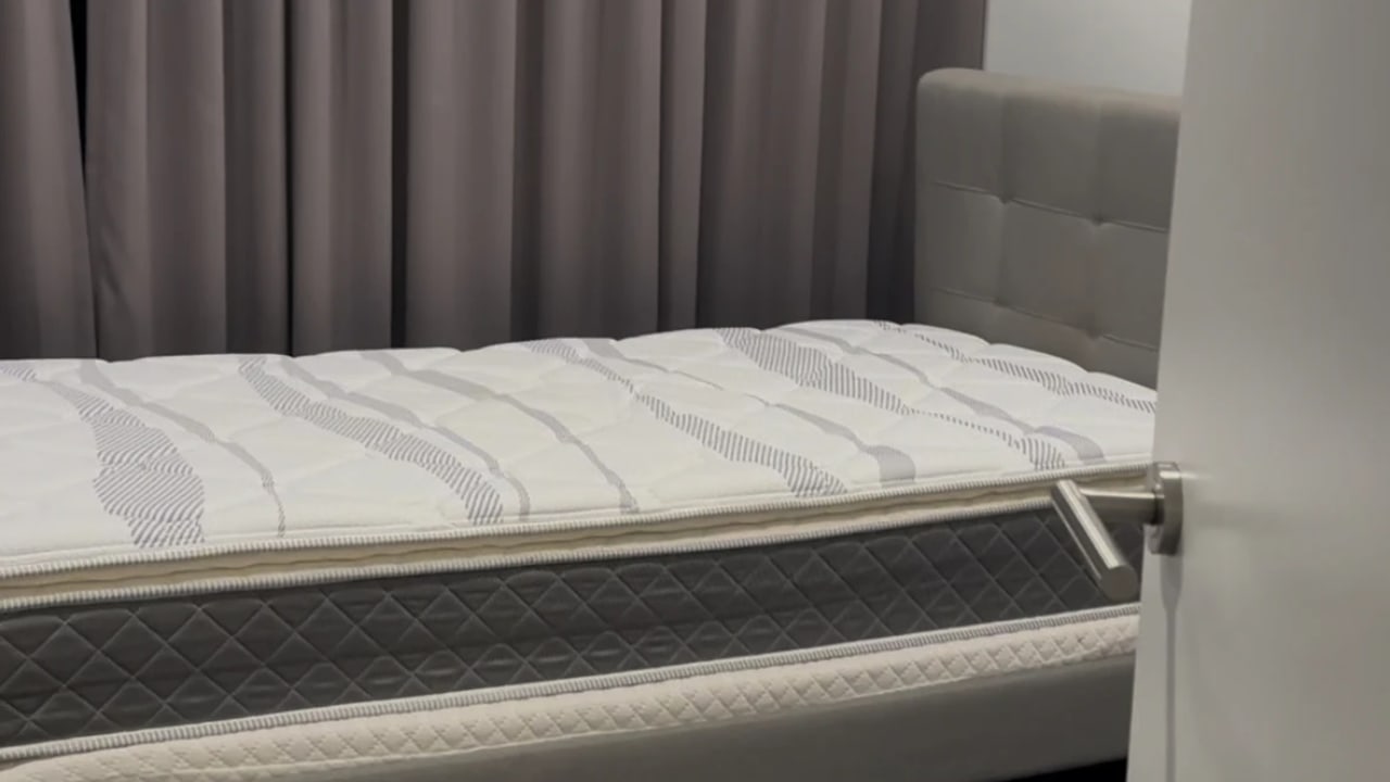 Furnished room with own bathroom