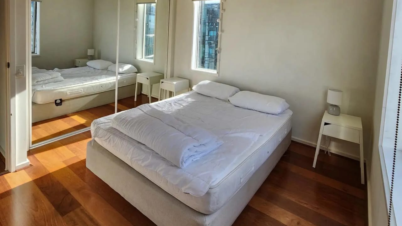 Furnished room in a flatshare