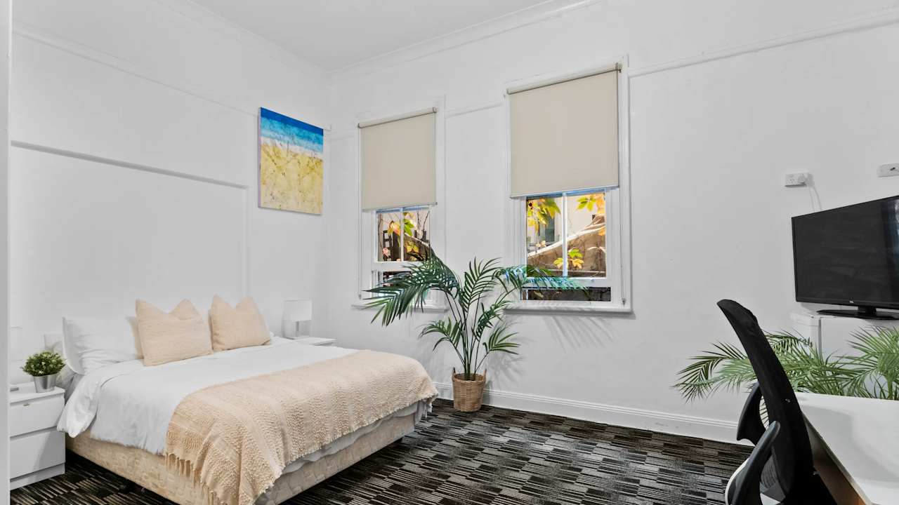 Furnished room studio flat for rent