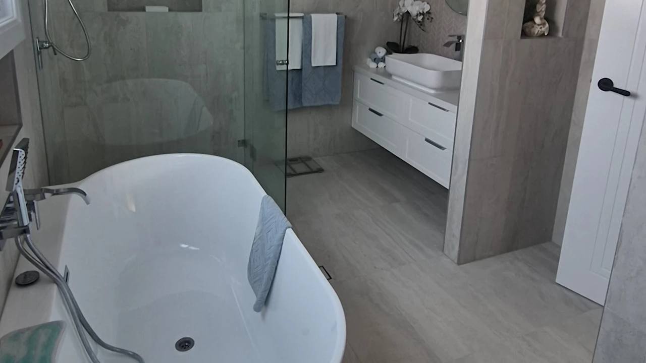 Furnished room with ensuite in a share house