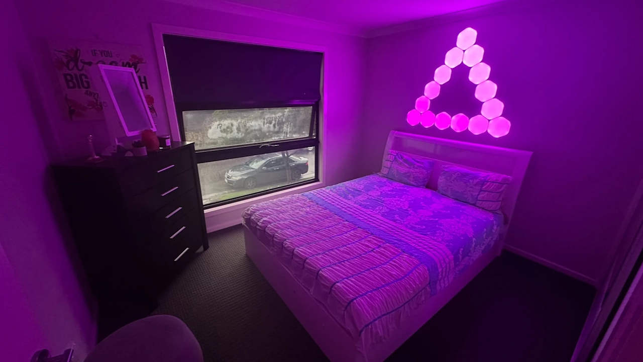 Furnished room in a share house