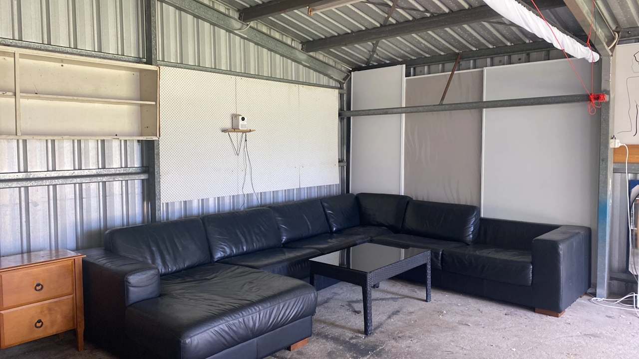 Unfurnished room in a share house