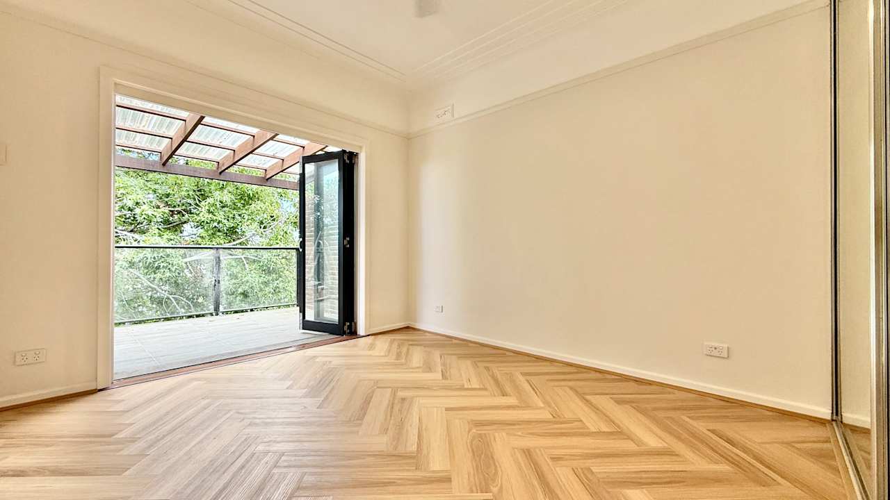 Whole property with 2 rooms for rent