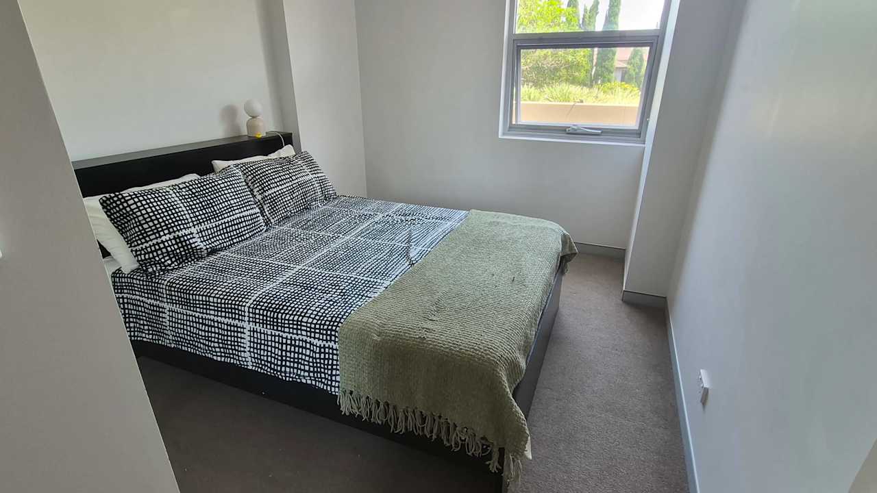 Unfurnished room with own bathroom