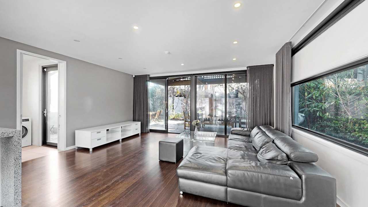 Whole property with 3 rooms for rent