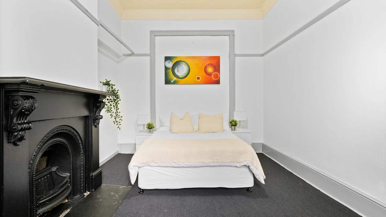 Furnished room in a share house