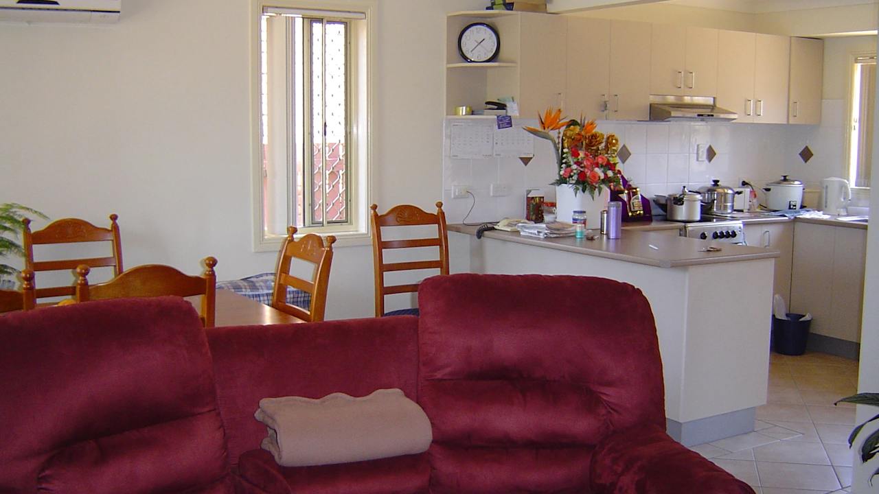 Whole property with 2 rooms for rent