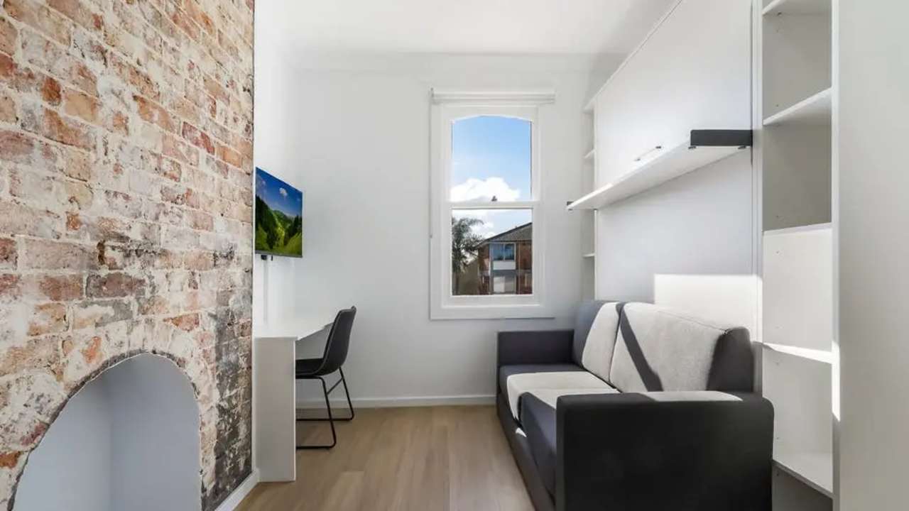 Furnished room studio flat for rent