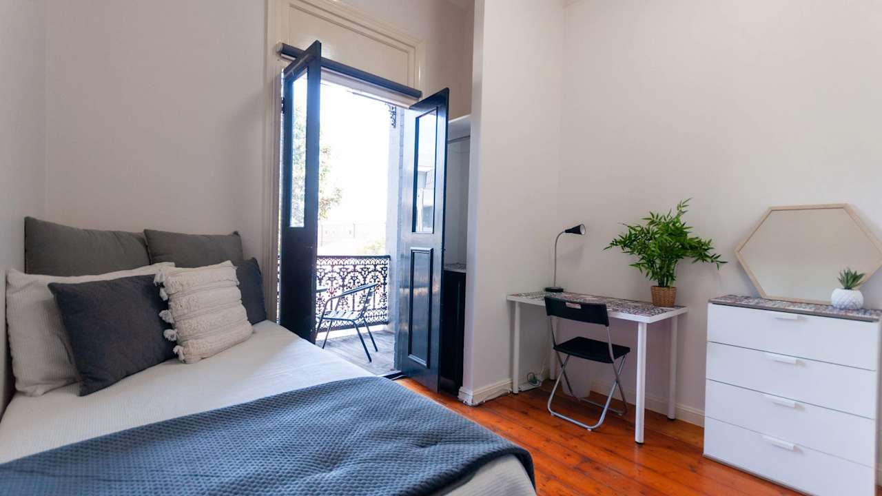 Furnished room in a share house