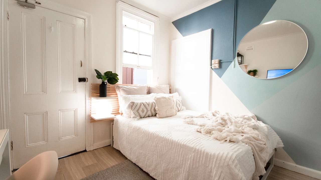 Furnished room in a share house