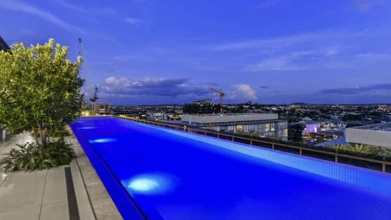 Unfurnished room with own bathroom