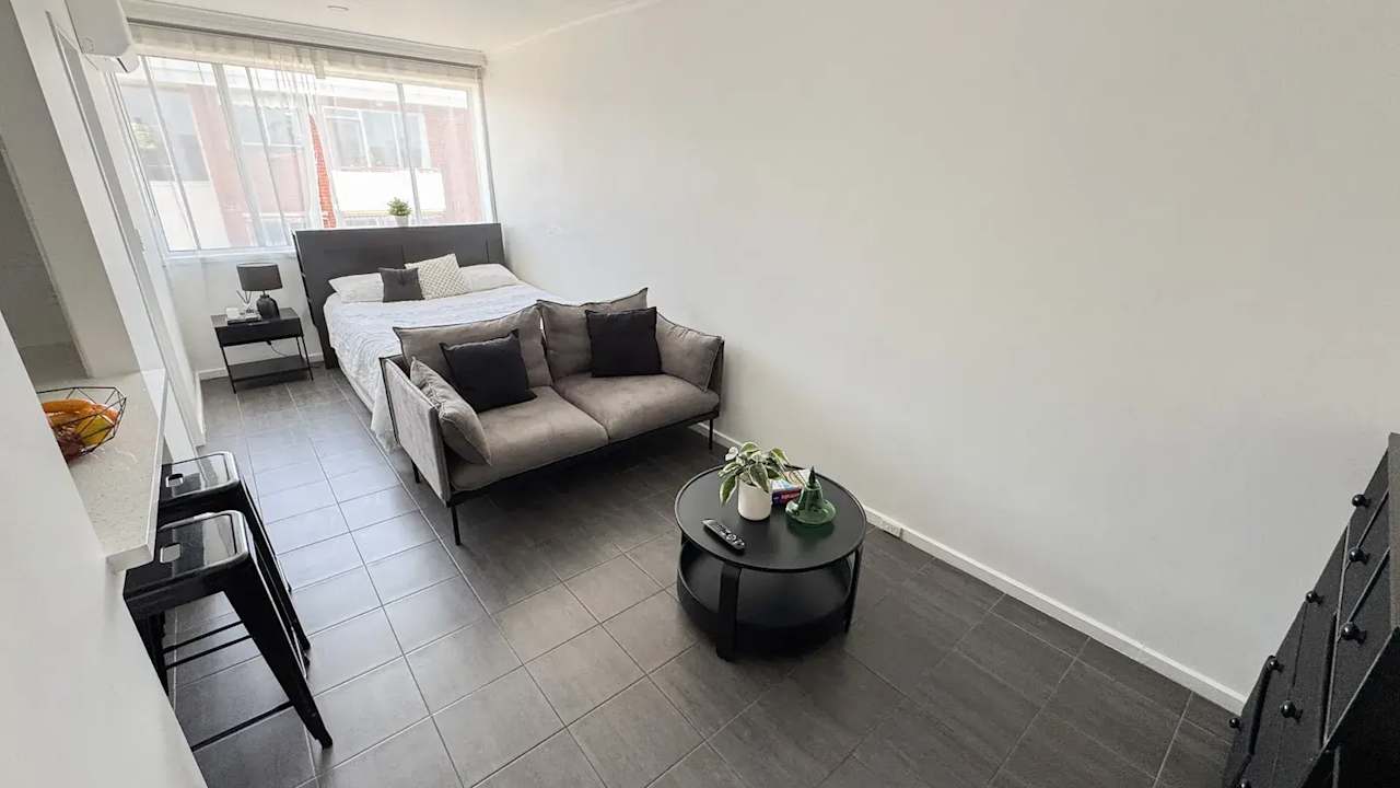 Furnished room studio flat for rent