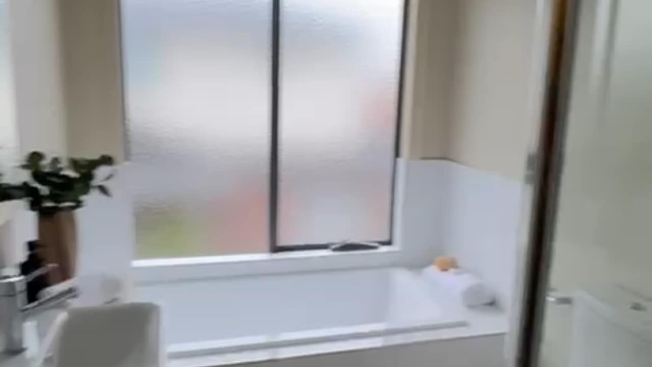 Room in a share house