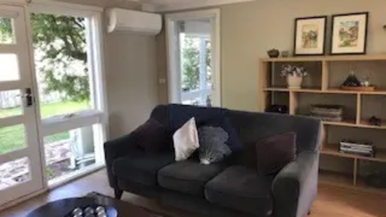 Whole property with 1 room for rent