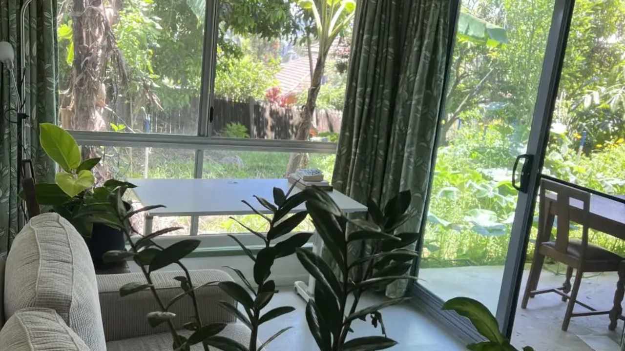 Furnished room studio flat for rent