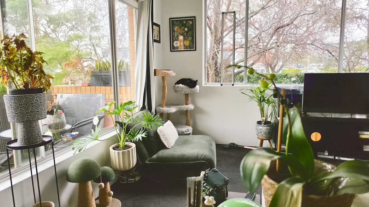Unfurnished room in a flatshare