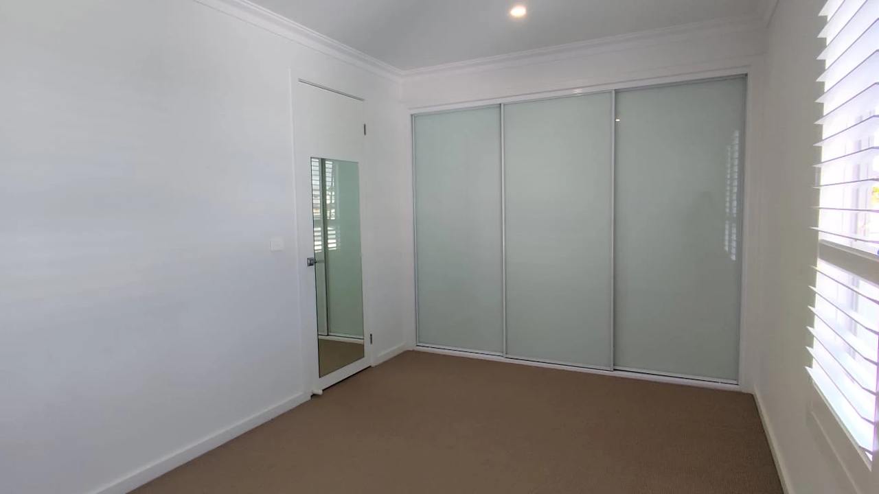 Unfurnished room with own bathroom