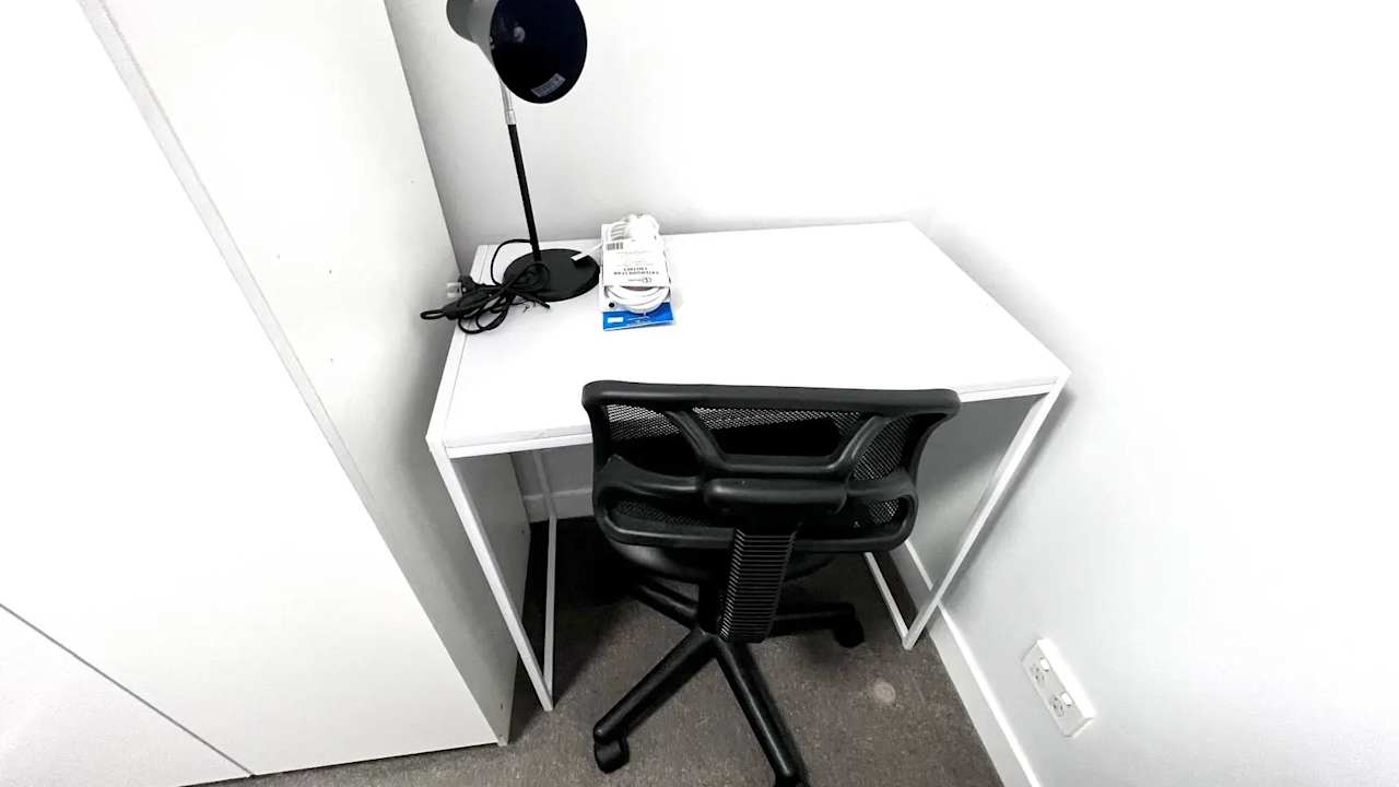 Furnished room in a flatshare