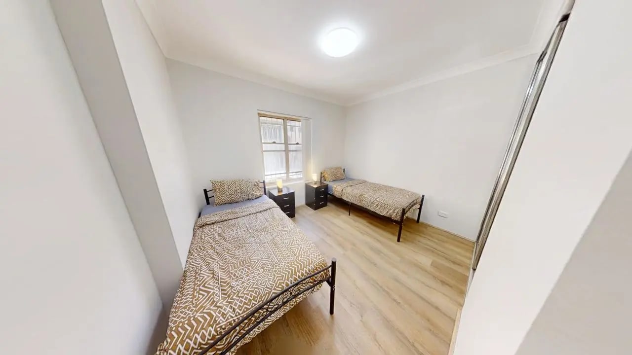 Furnished room in a flatshare