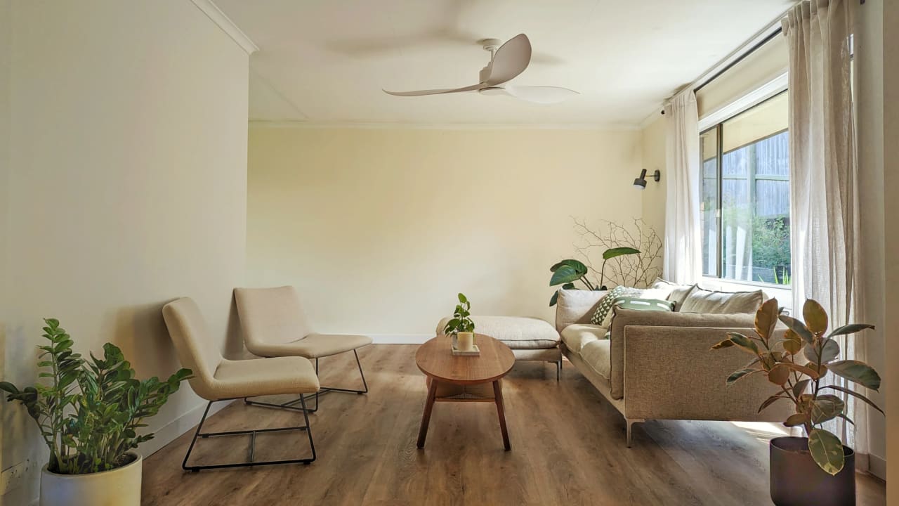 Furnished room in a share house