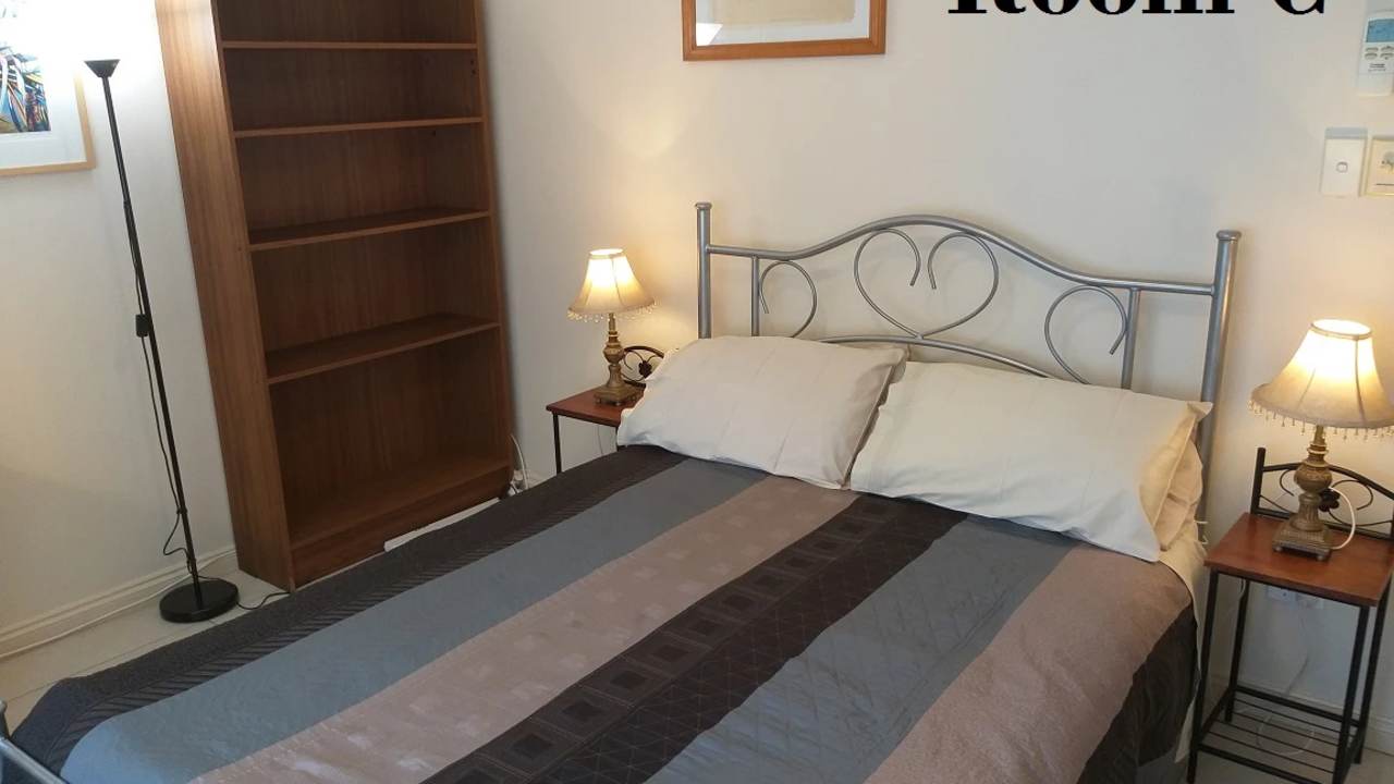 Furnished room in a flatshare