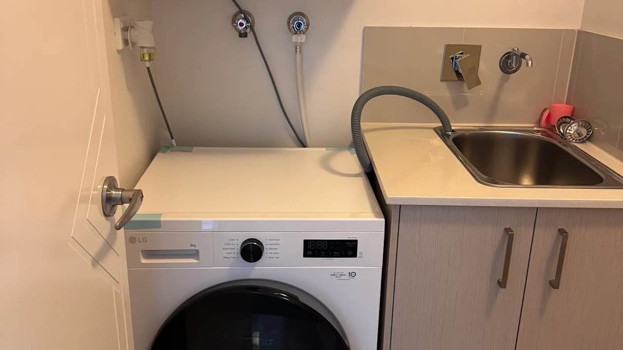 Furnished room with own bathroom