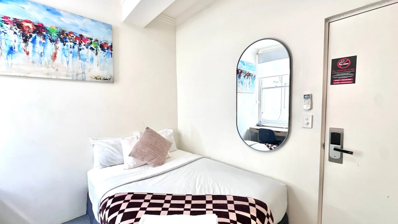 Furnished room with own bathroom