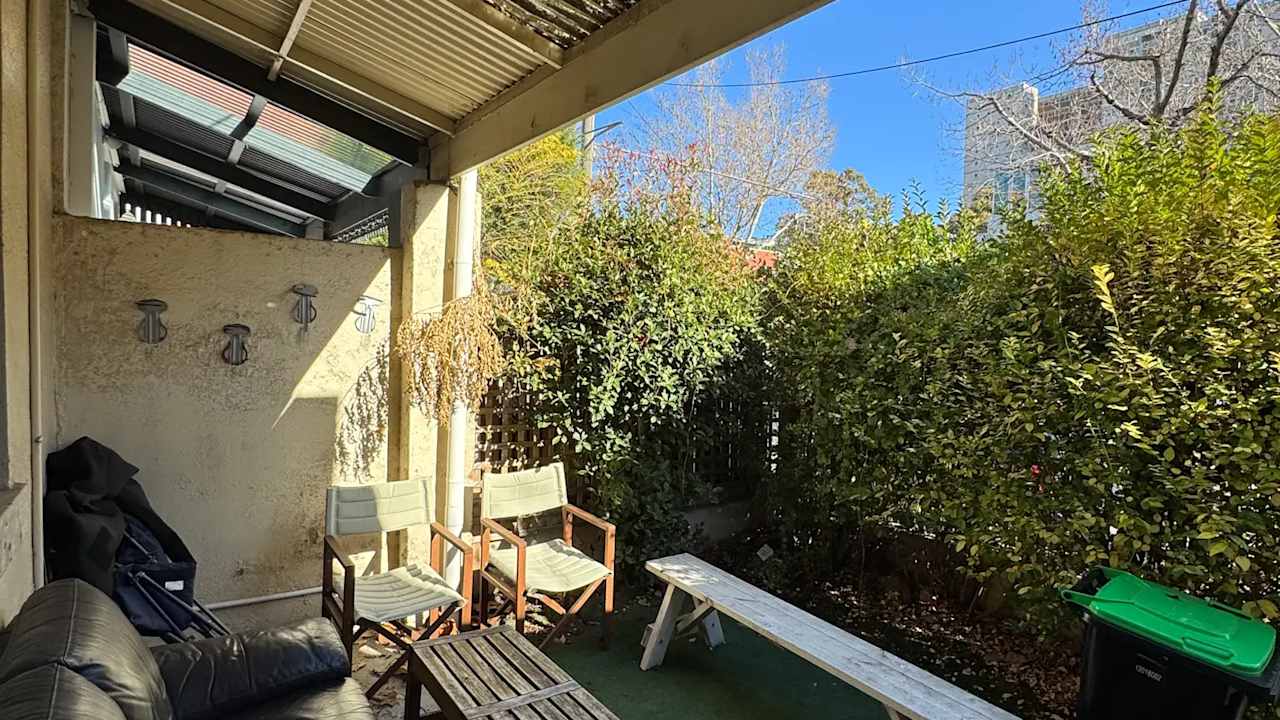 Unfurnished room in a share house