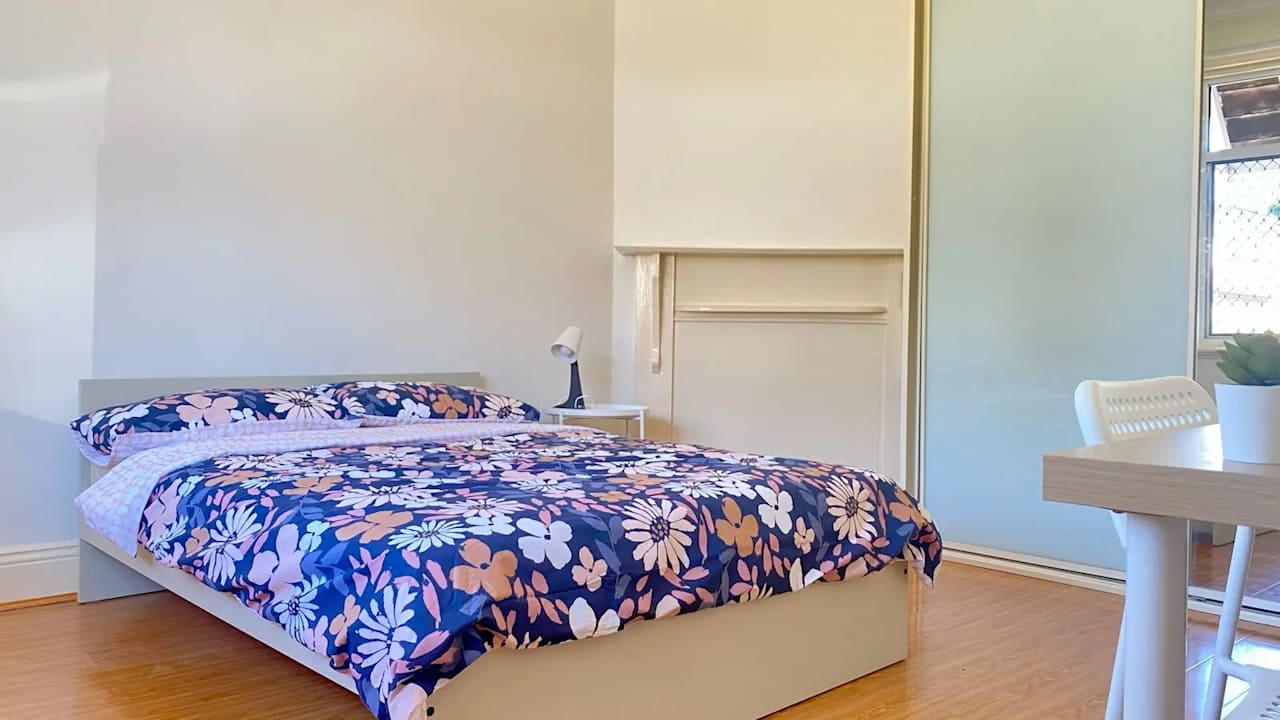 Furnished room in a share house