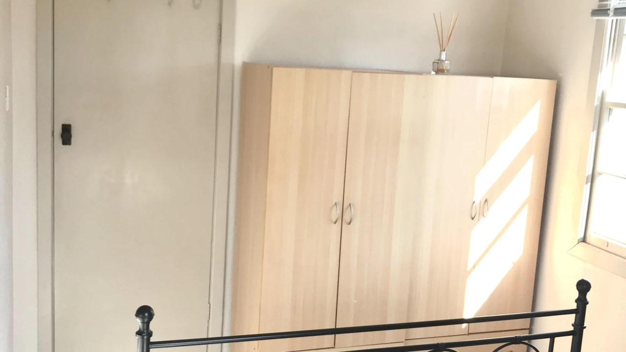 Unfurnished room in a share house