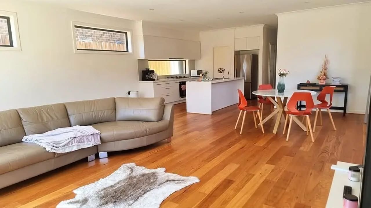 Room in a share house