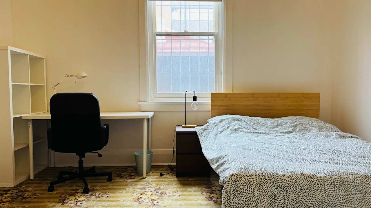 Furnished room in a share house