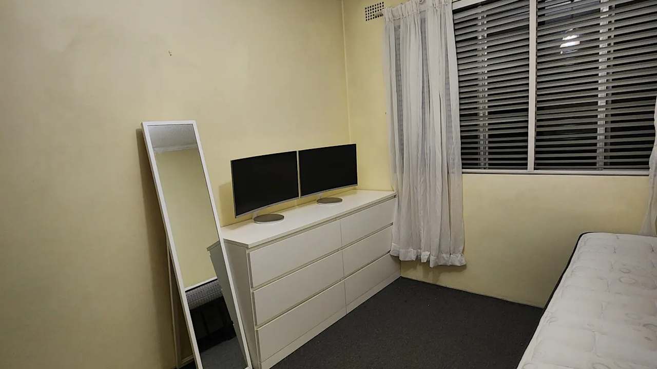 Furnished room in a flatshare