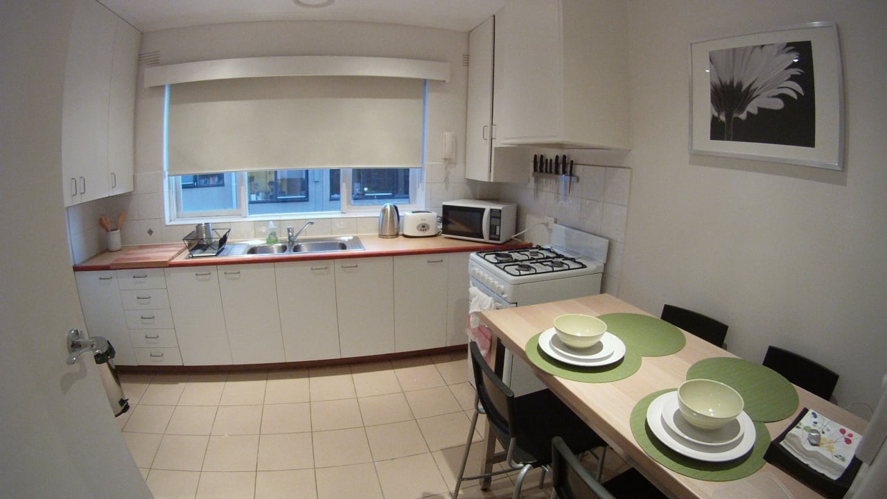 Furnished room in a flatshare